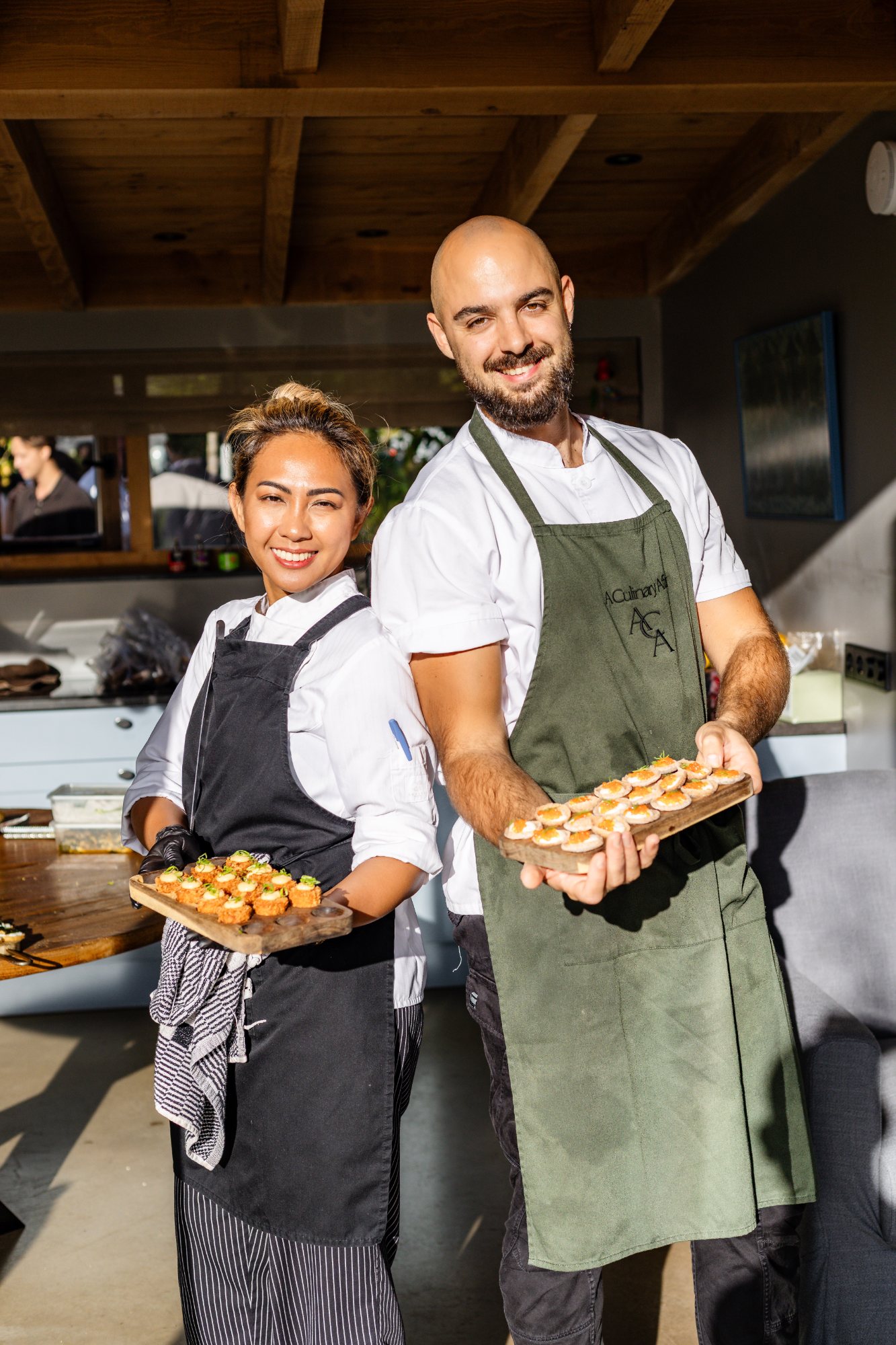A Culinary Affair: Koks van A Culinary Affair met schalen canapés